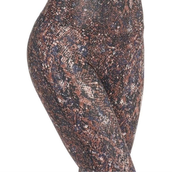 Spanx Snakeskin Pants Faux Leather - Picture 2 of 6